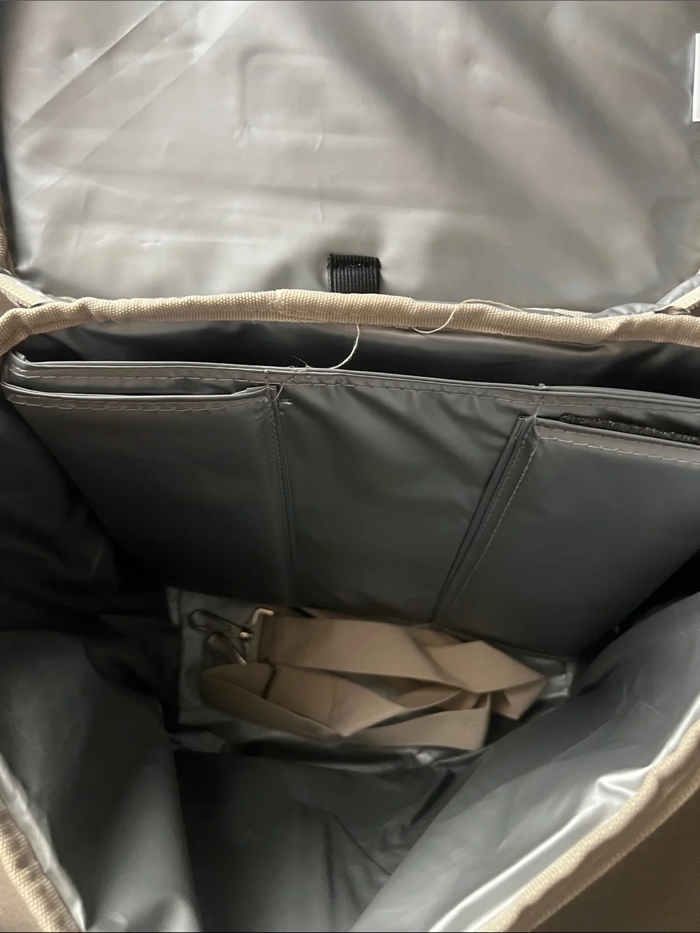 Opux insulated crossbody